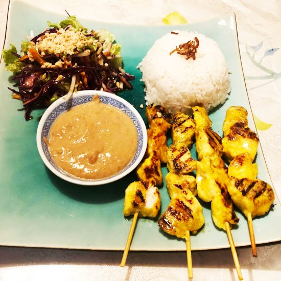 SATÉ DE POULET SAUCE CACAHUÈTE